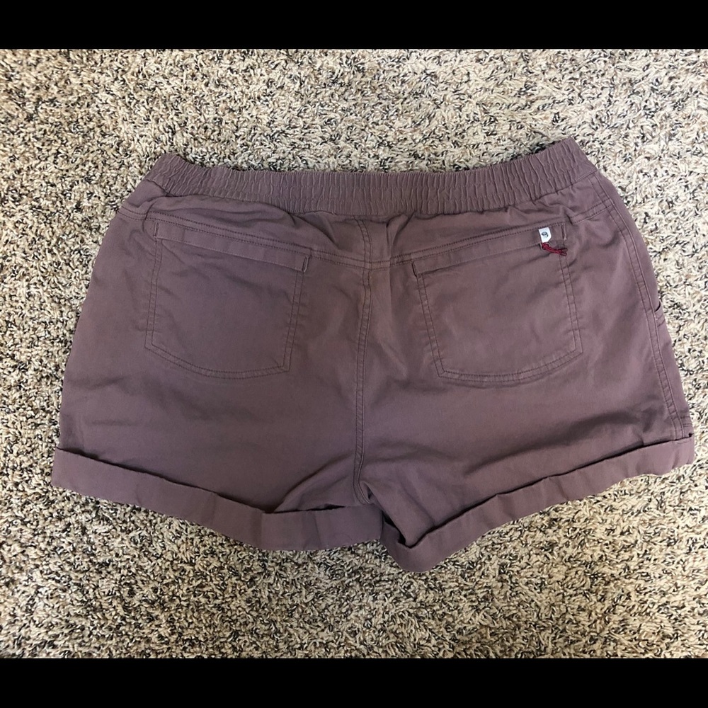 Women’s Mountain HardWear shorts